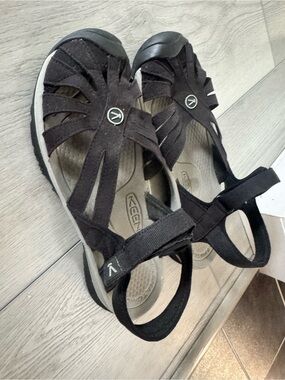 Keen Women's Black Strappy Outdoor Sandals